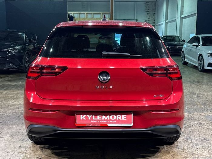 Volkswagen Golf 2021