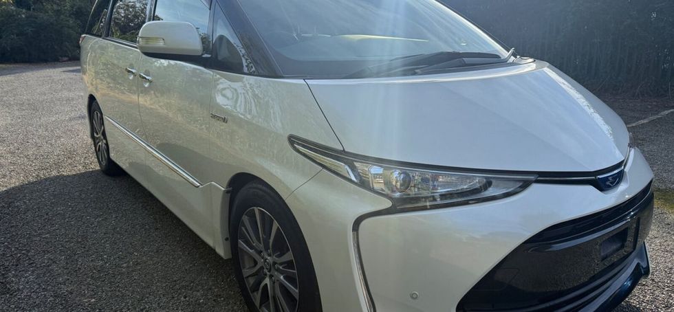 Toyota Estima 2016