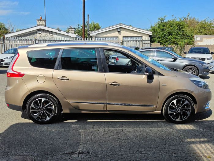 Renault Grand Scenic 2016