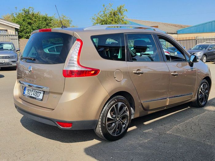 Renault Grand Scenic 2016