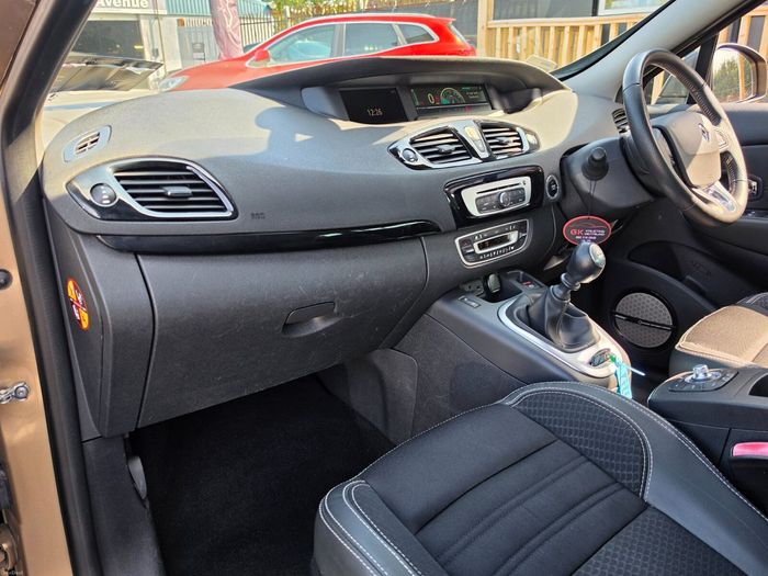 Renault Grand Scenic 2016