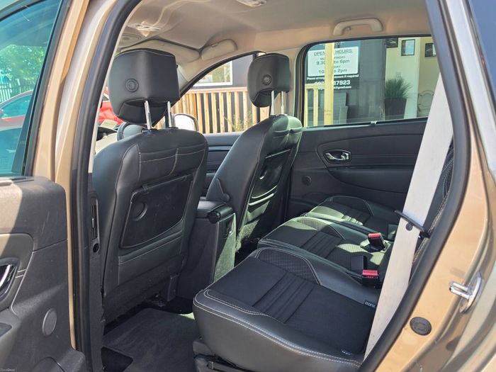Renault Grand Scenic 2016
