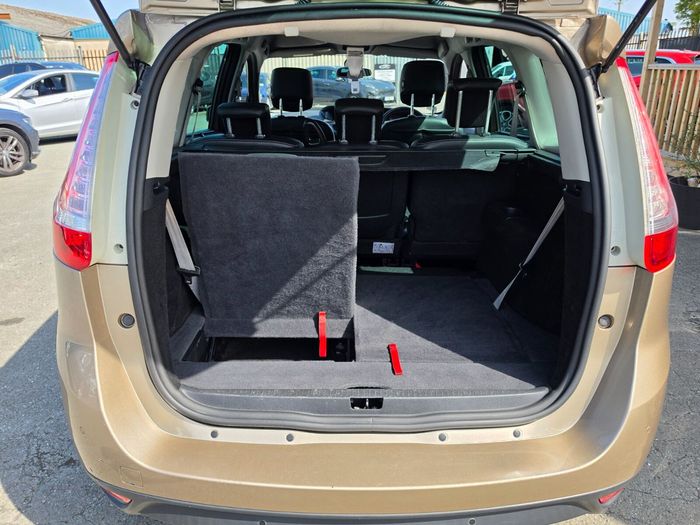 Renault Grand Scenic 2016