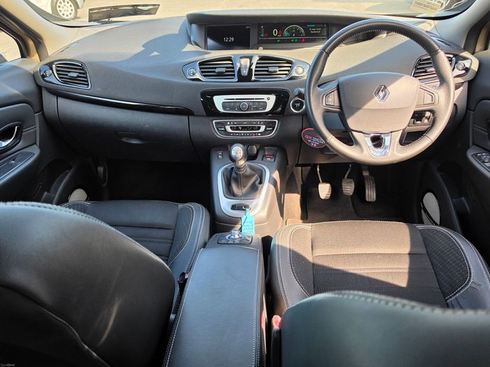 Renault Grand Scenic 2016