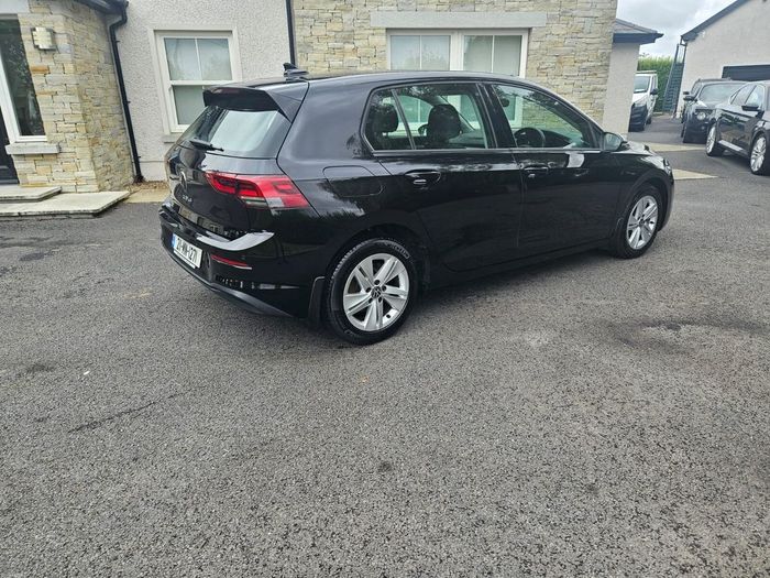 Volkswagen Golf 2021