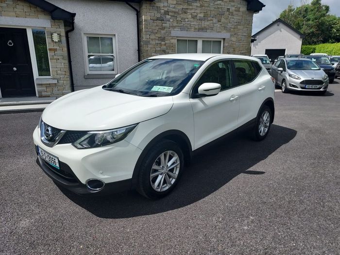 Nissan QASHQAI 2015