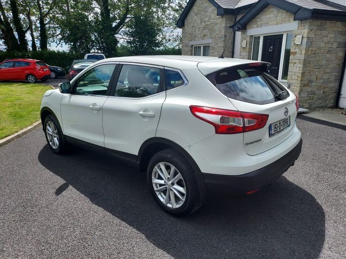 Nissan QASHQAI 2015