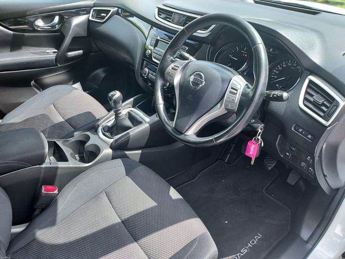 Nissan QASHQAI 2015