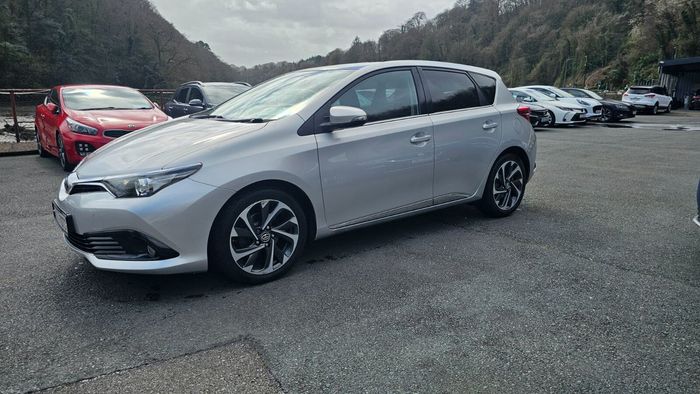 Toyota Auris 2016