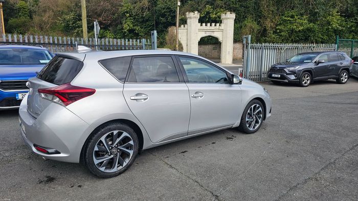 Toyota Auris 2016