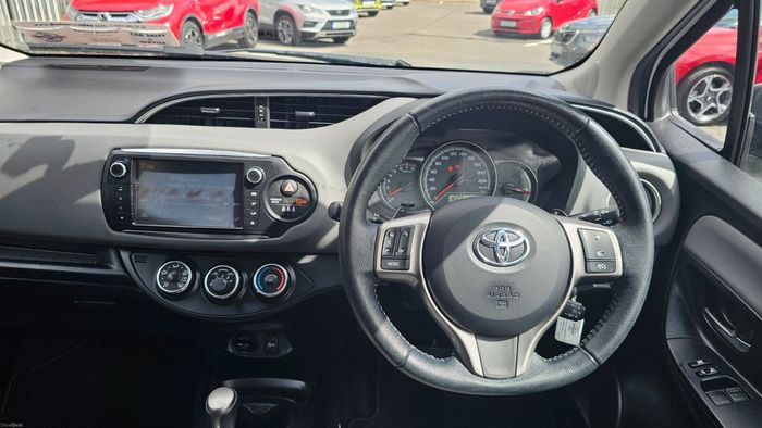 Toyota Yaris 2015