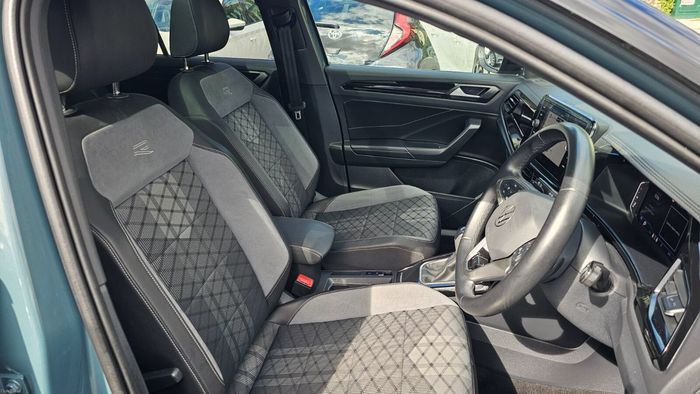Volkswagen T-Roc 2024