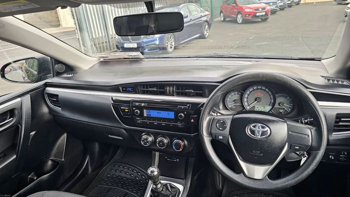 Toyota Corolla 2015