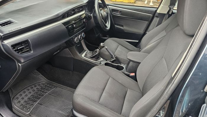Toyota Corolla 2015