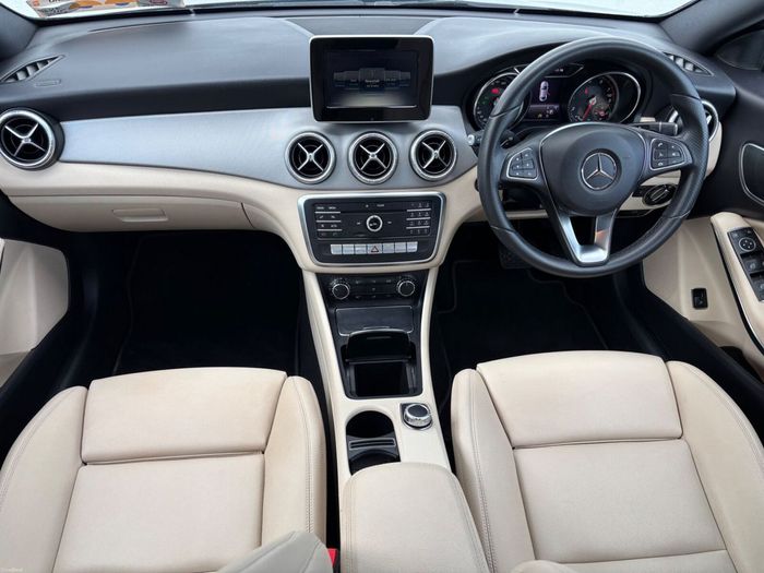Mercedes-Benz CLA 2018