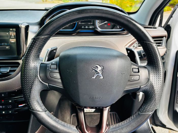 Peugeot 2008 2015