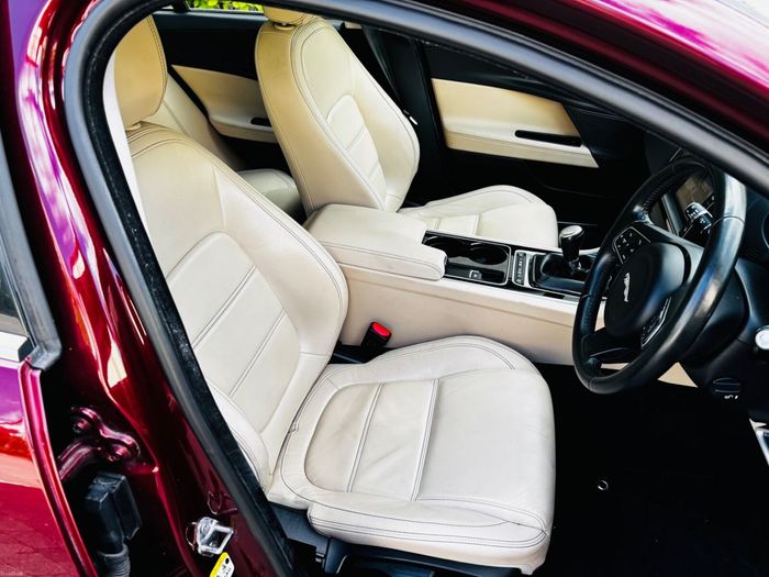 Jaguar XE 2017