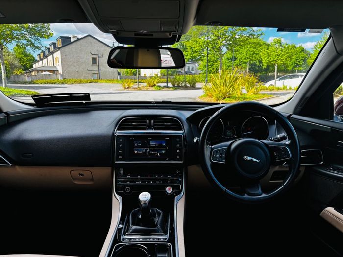 Jaguar XE 2017
