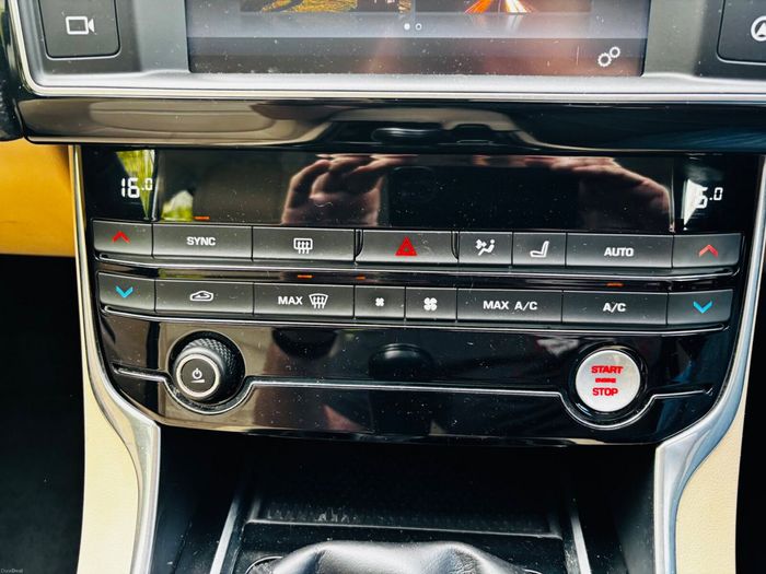 Jaguar XE 2017