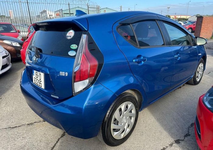 Toyota Aqua 2015