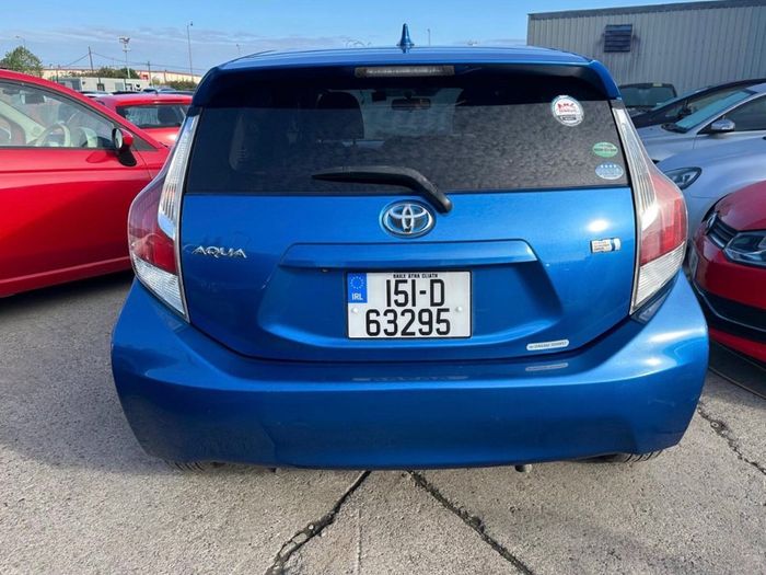 Toyota Aqua 2015