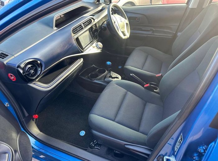 Toyota Aqua 2015