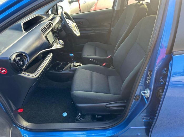 Toyota Aqua 2015
