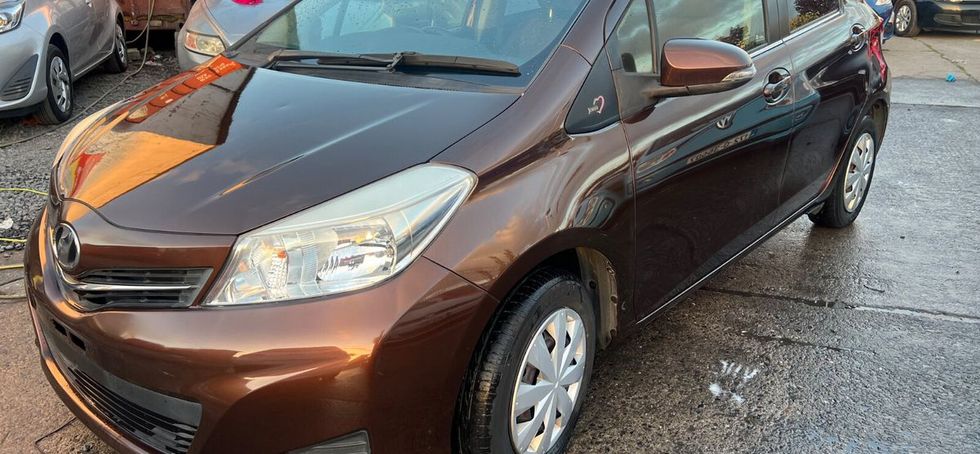 Toyota Vitz 2014