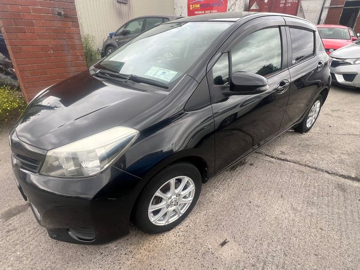 Toyota Vitz 2011