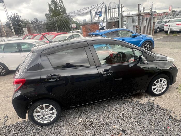 Toyota Vitz 2011