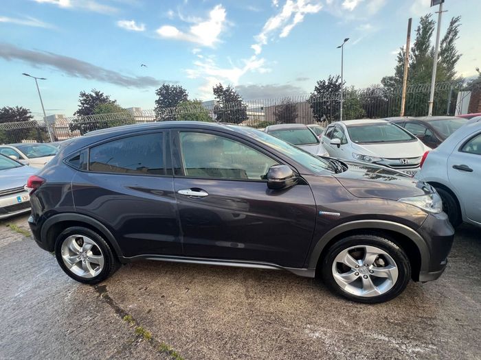 Honda Vezel 2015