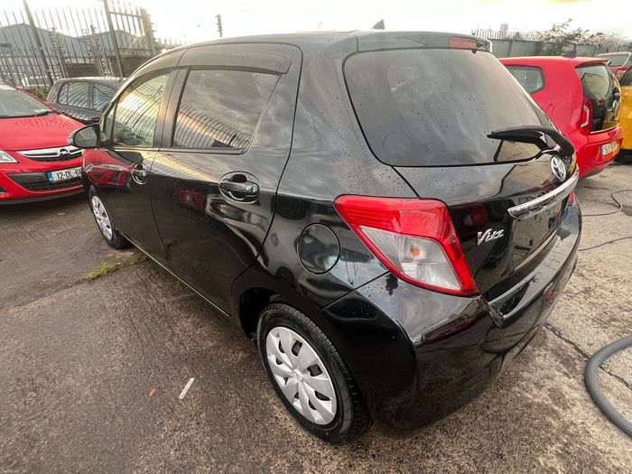 Toyota Vitz 2014