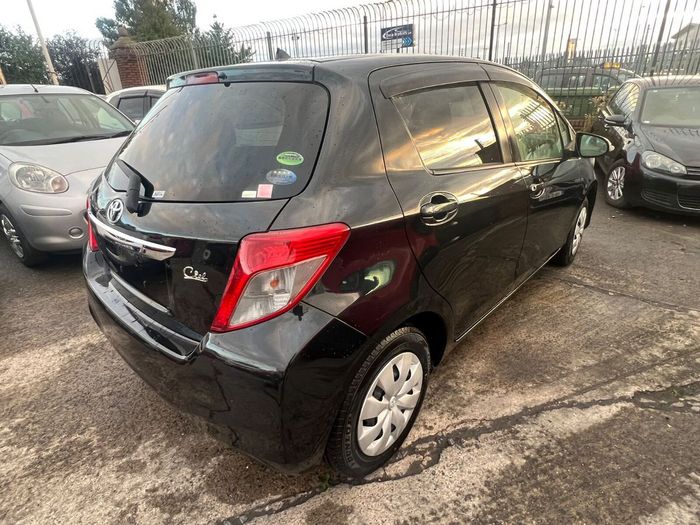 Toyota Vitz 2014
