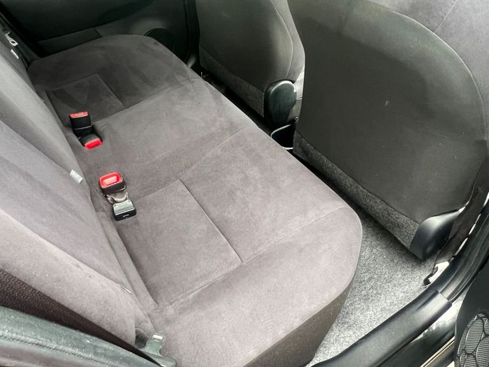 Toyota Vitz 2014