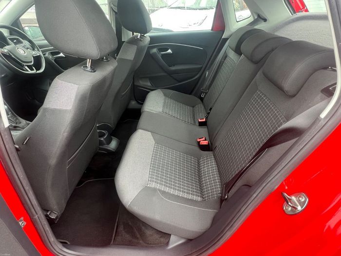 Volkswagen Polo 2015