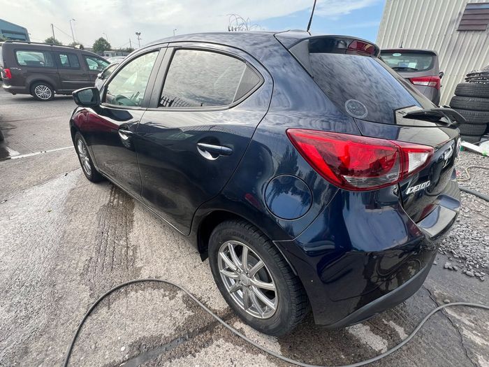 Mazda Demio 2015