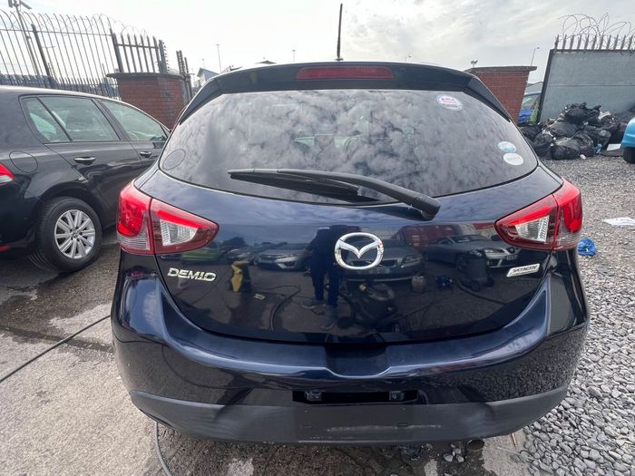 Mazda Demio 2015