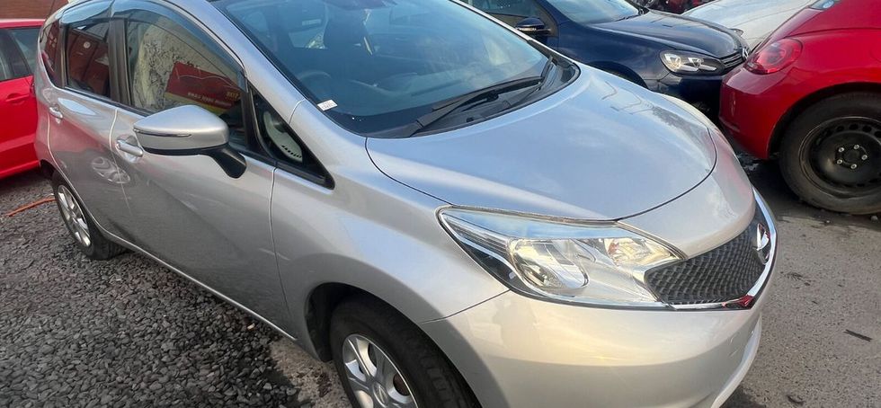 Nissan NOTE 2015