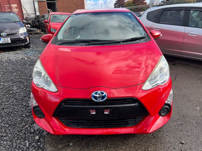 Toyota Aqua 2015