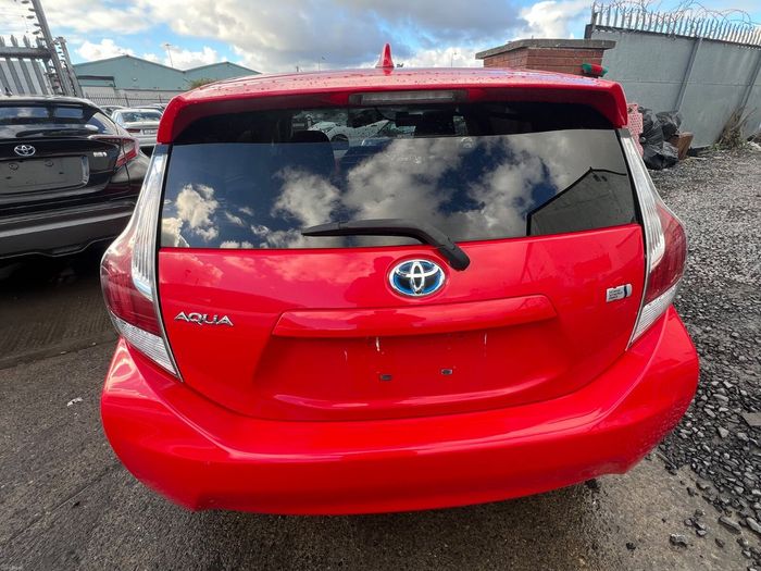 Toyota Aqua 2015