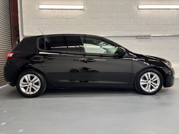 Peugeot 308 2015