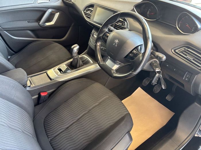 Peugeot 308 2015