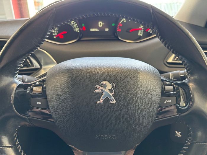 Peugeot 308 2015