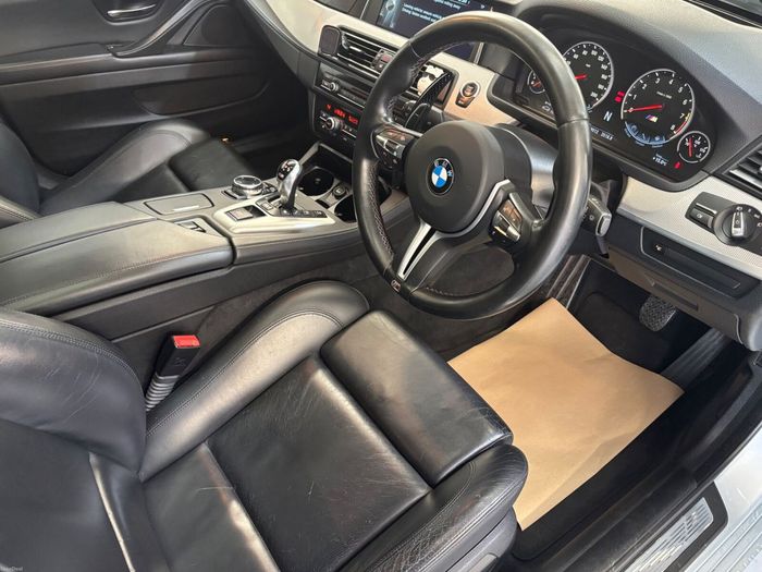 BMW M5 2013