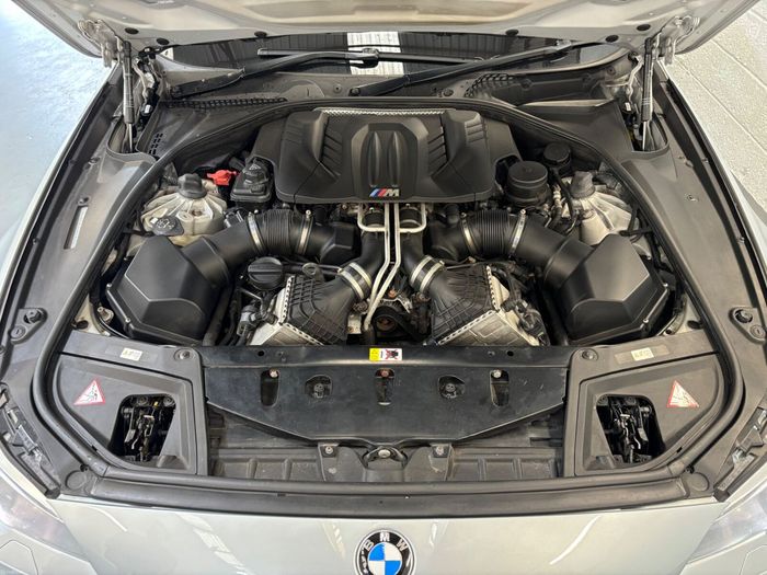 BMW M5 2013
