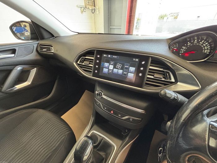 Peugeot 308 2015
