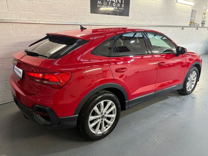 Audi Q3 2021