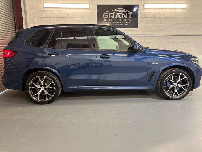 BMW X5 2021