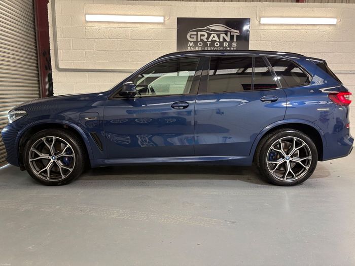 BMW X5 2021