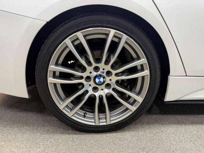 BMW 3 Series 2016